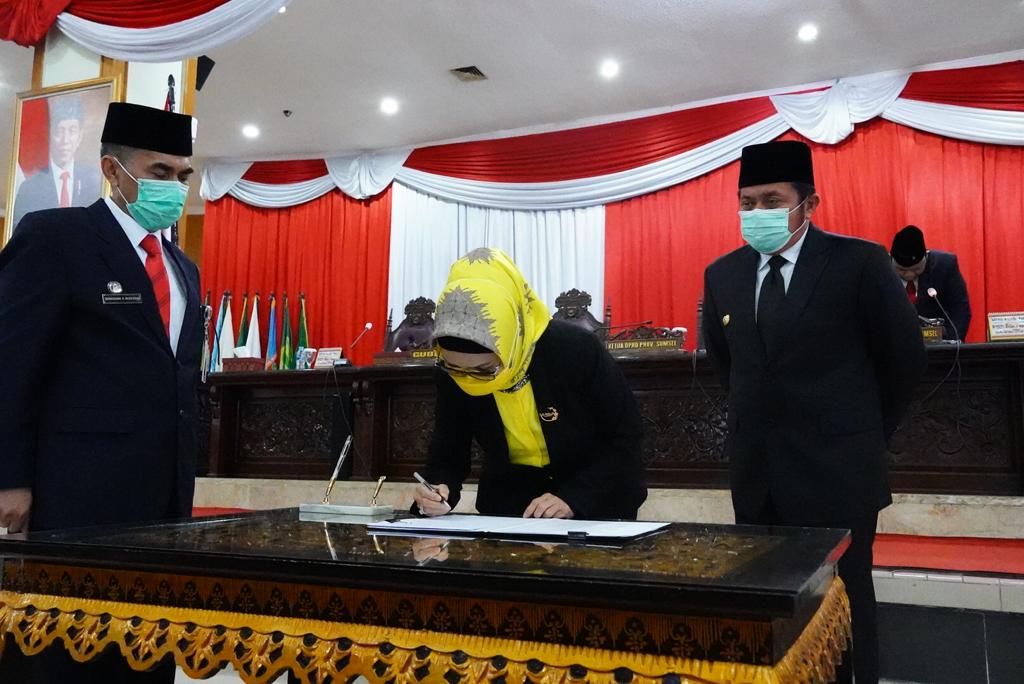 DPRD Provinsi Sumsel Setujui Dua Raperda Usulan Herman Deru 6417800E 7447 4493 88D0 0A687E55F0E5