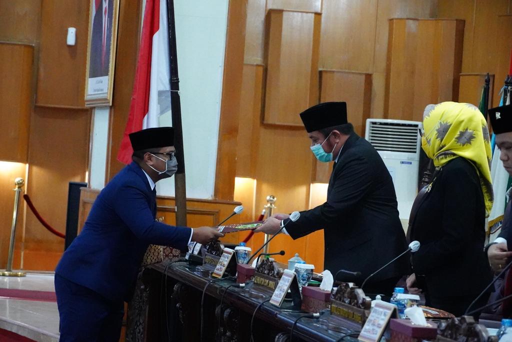 DPRD Provinsi Sumsel Setujui Dua Raperda Usulan Herman Deru 731D7881 2C6E 4121 9DF5 0CB87062360E 1