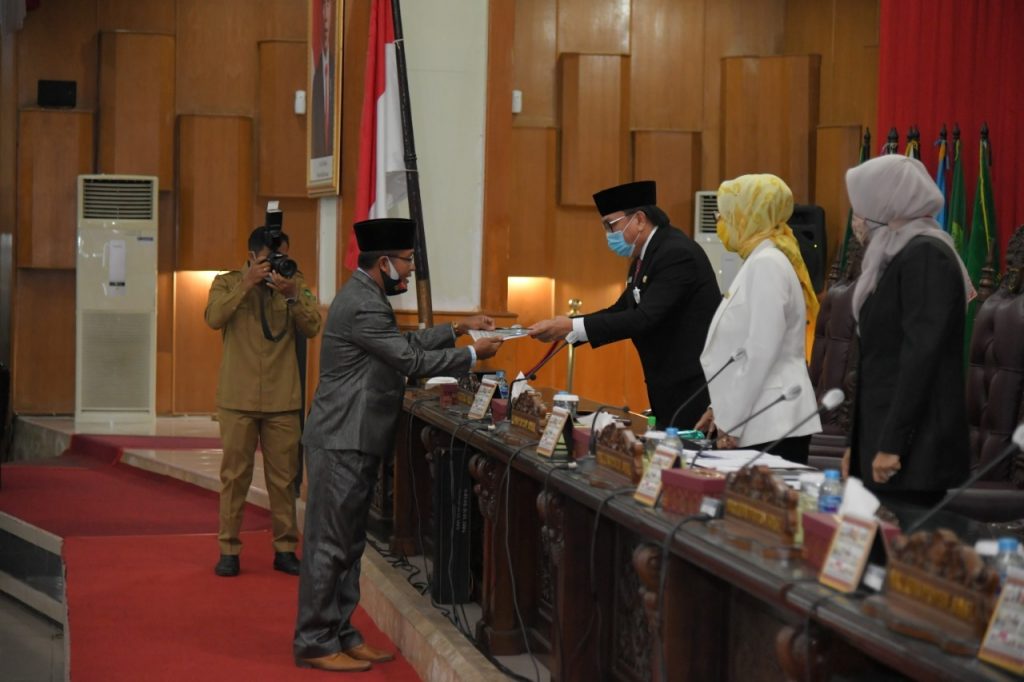 DPRD Sumsel Sampaikan Hasil Reses Dalam Rapat Paripurna WhatsApp Image 2020 11 02 at 15.33.36