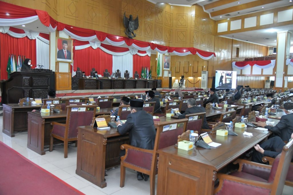 Pembahasan Raperda Inisiatif DPRD Sumsel Memasuki Babak Baru WhatsApp Image 2020 11 19 at 03.18.20