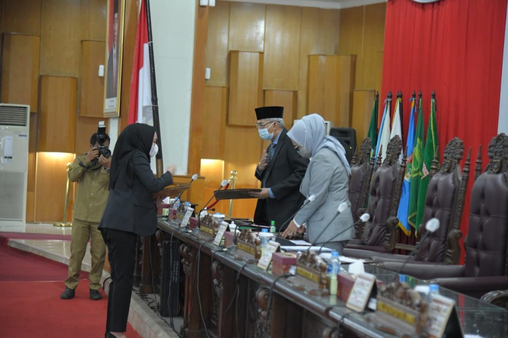 Pembahasan Raperda Inisiatif DPRD Sumsel Memasuki Babak Baru WhatsApp Image 2020 12 07 at 19.46.35