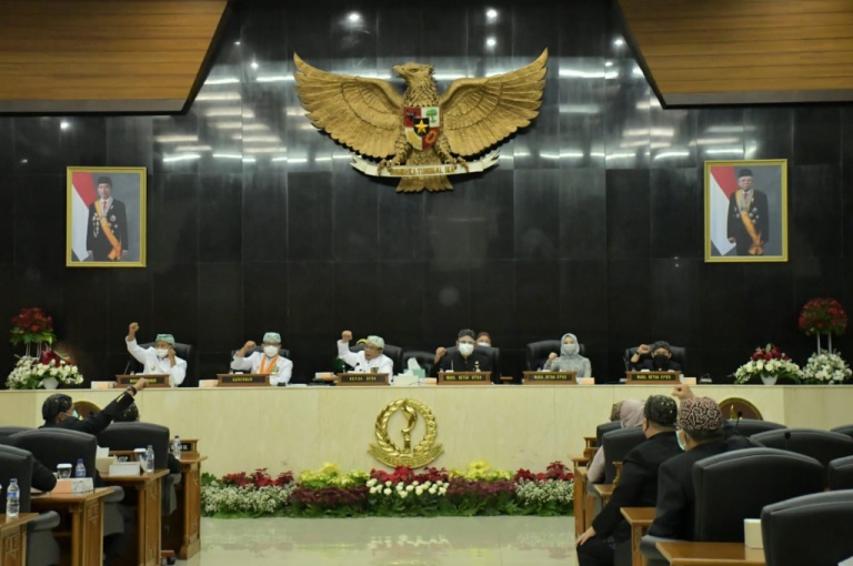 76 Tahun Jawa Barat DPRD Apresiasi Kinerja Pemda Provinsi Menangani COVID 19