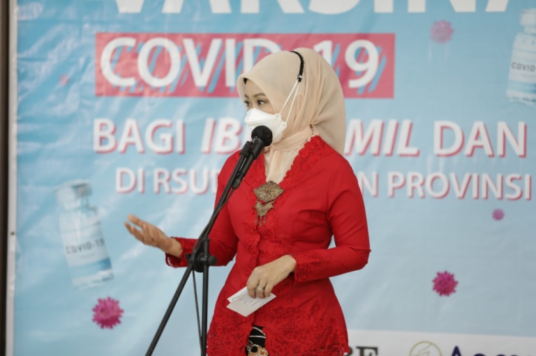 Atalia Ridwan Kamil Tinjau Vaksinasi Massal bagi Ibu Hamil dan Menyusui di RSUD Al Ihsan