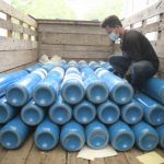 Jabar Salurkan Bantuan Pasokan Oksigen Melalui Poskibar