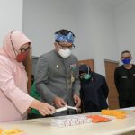 Jabar Salurkan Suplemen Vitamin dan Obat bagi Pasien COVID 19 Isoman