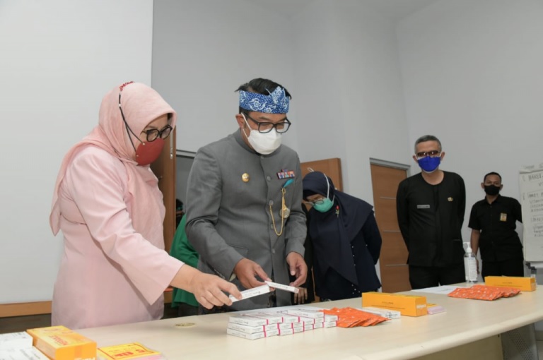 Jabar Salurkan Suplemen Vitamin dan Obat bagi Pasien COVID 19 Isoman