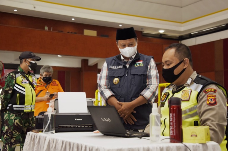 Pemda Provinsi Jabar Kota Cimahi Gelar Sentra Vaksinasi COVID 19