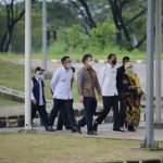 Ridwan Kamil Dampingi Presiden Jokowi Tinjau Vaksinasi Massal di RSUI Depok