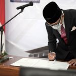 Ridwan Kamil Lantik Dirut RSHS Jadi Kepala Dinas Kesehatan