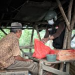 Ridwan Kamil Salurkan Bantuan kepada Warga Kabupaten Bekasi Terdampak PPKM