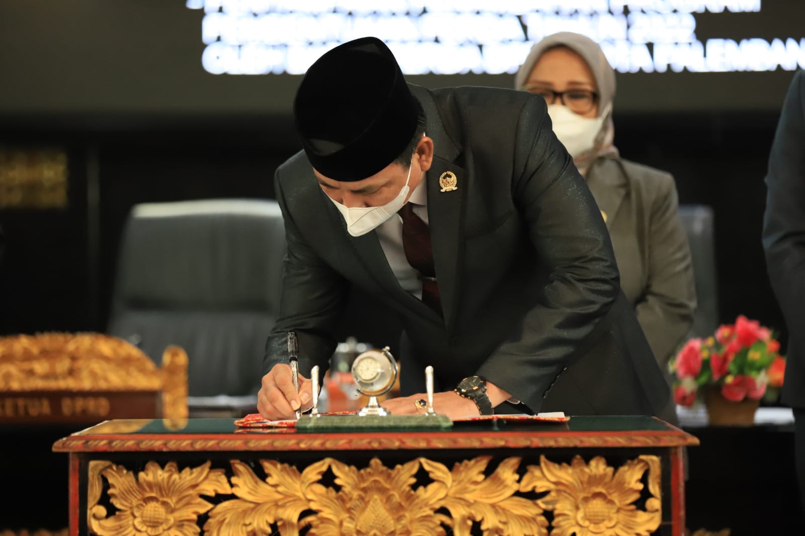 DPRD Palembang Bahas Laporan Pansus IV dan V Serta Pembentukan Raperda Tahun 2022 WhatsApp Image 2022 01 25 at 19.11.56