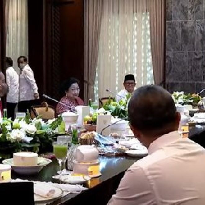 reshuffle kabinet sebelum pelantikan jokowi kumpul bareng ketum parpol koalisi