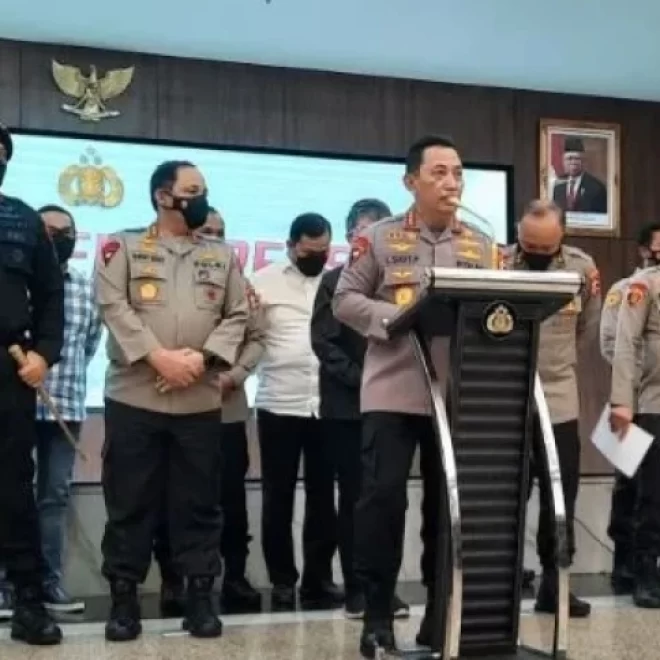 konferensi pers kapolri 1660046822