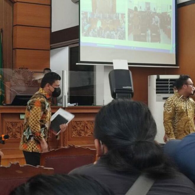 ferdy sambo memasuki ruang sidang utama pn jaksel untuk menjalani sidang perdana kasus pembunuhan ajudannya brigadir yosua sen 1 43