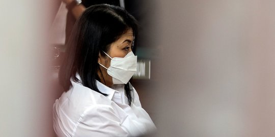 putri candrawathi dituntut 8 tahun penjara kasus pembunuhan yosua