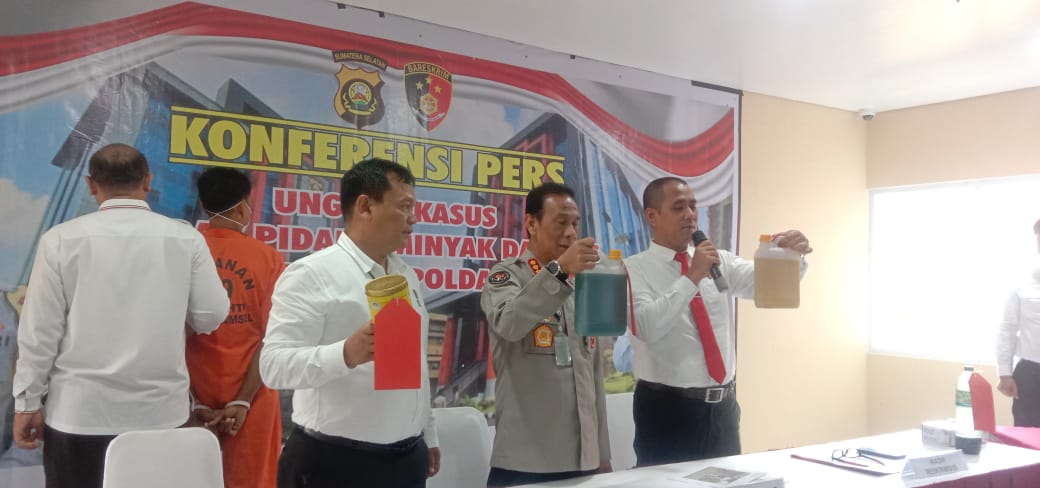 Polda Sumsel Bongkar Kegiatan Penyulingan di Banyuasin