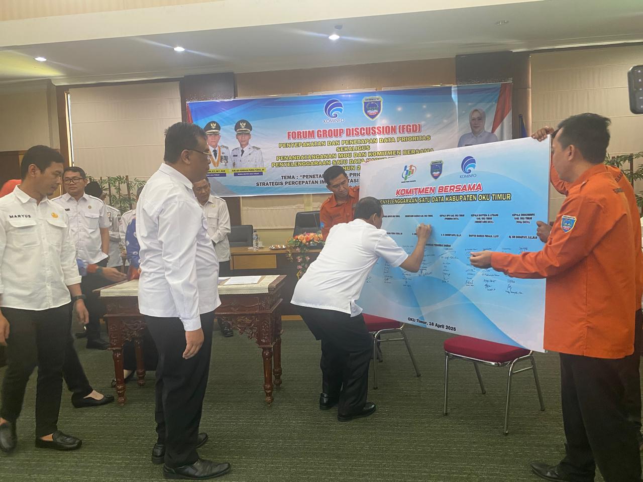 Penandatanganan MoU dan komitmen bersama penyelenggaraan satu data.