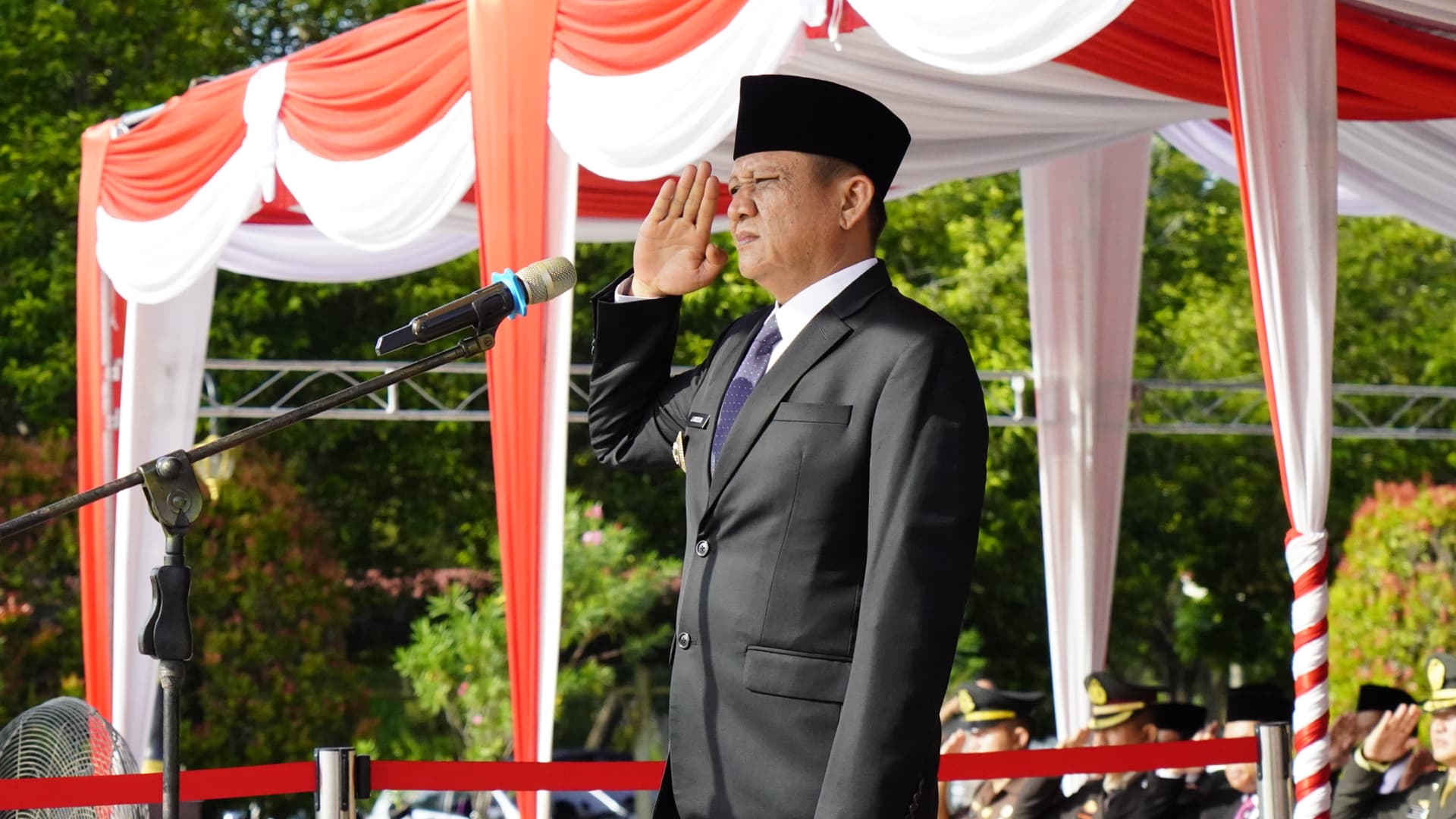 Bupati OKU Timur, Lanosin.