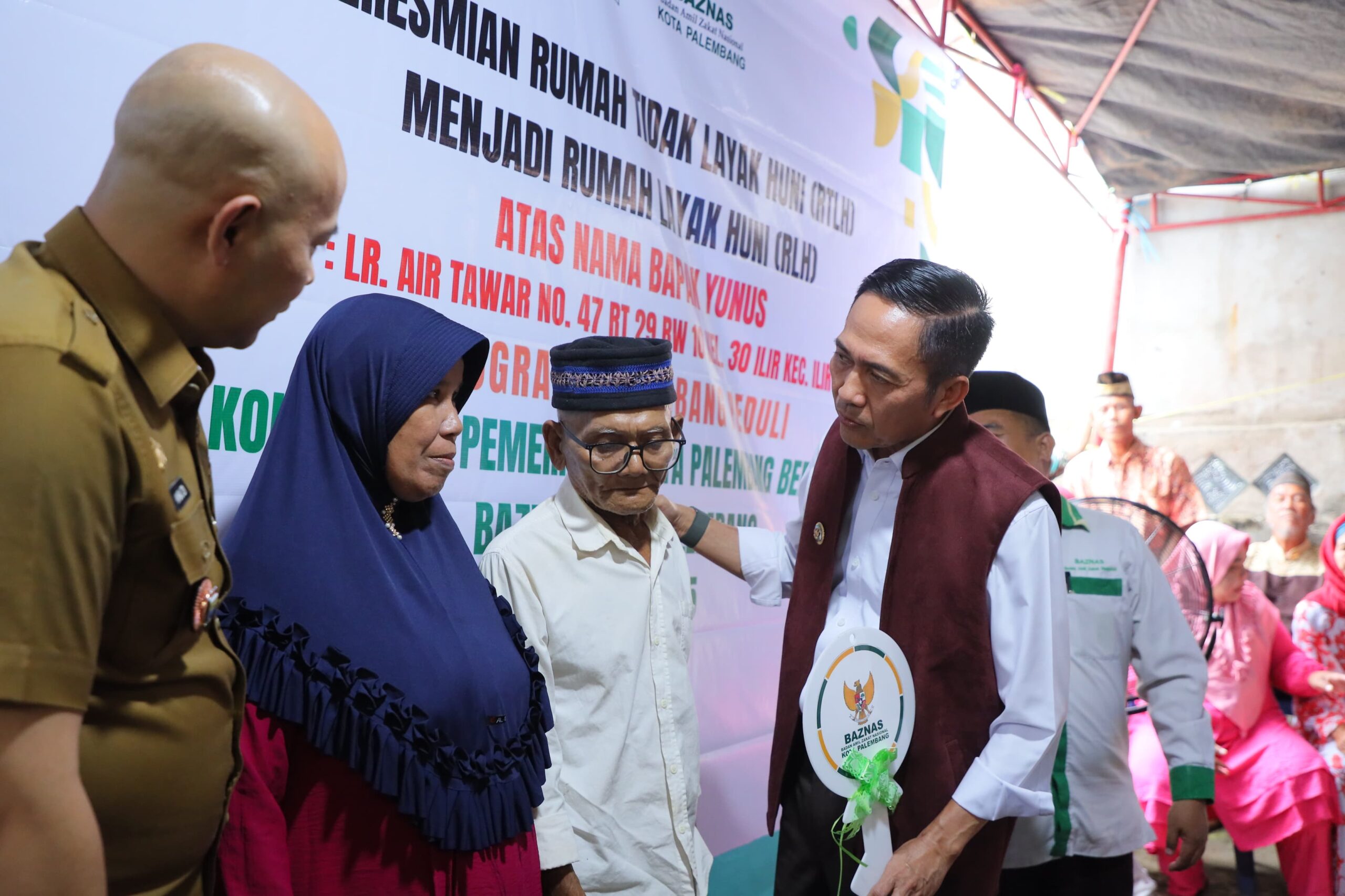 Gubuk Reyot Yunus Kini jadi Layak Huni, Ratu Dewa Serahkan Kunci Rumah Program Bedah Rumah
