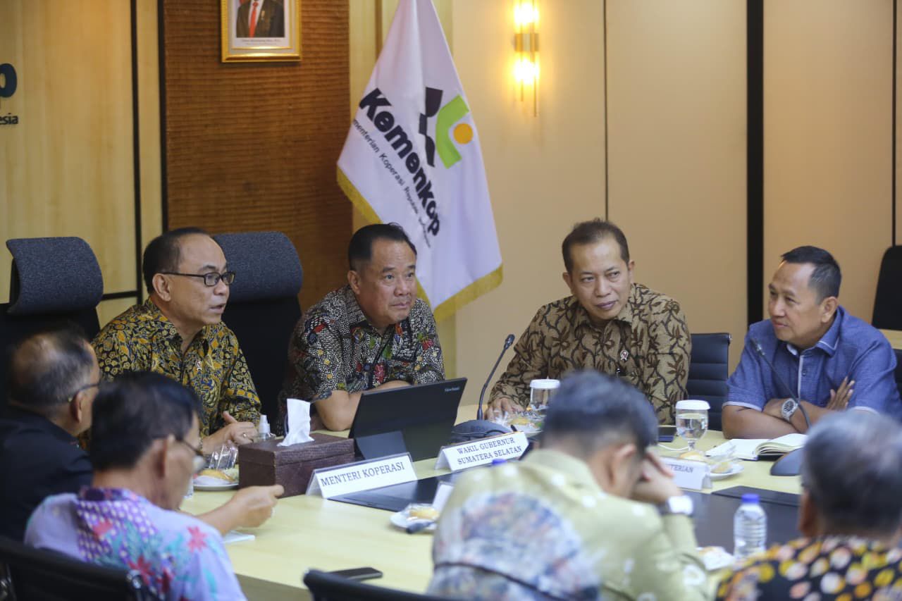 Menkop: Sumsel Bisa Jadi Daerah Percontohan Pengembangan Koperasi Merah Putih