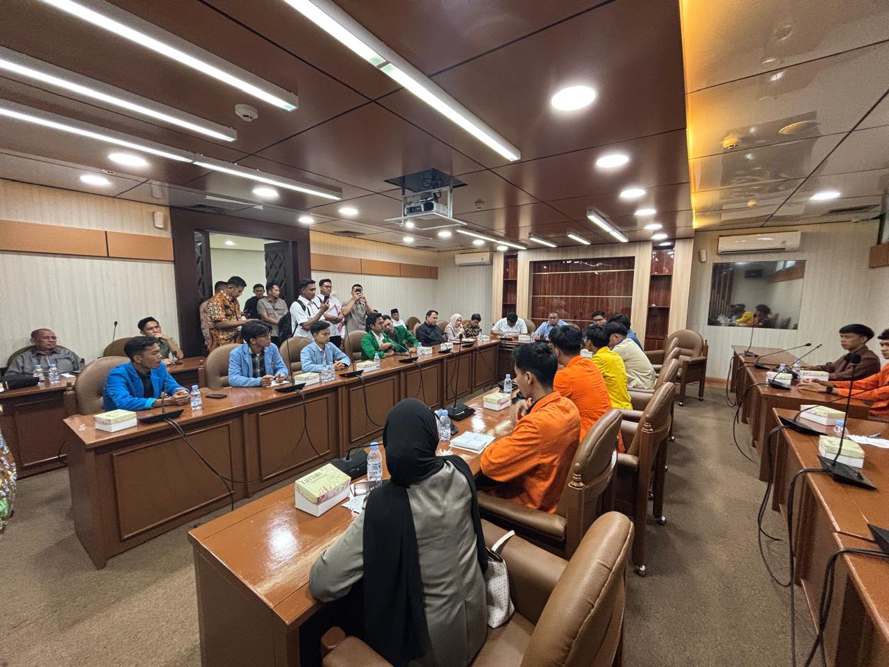 Ketua DPRD Sumsel Andie Dinialdie Kawal Aspirasi Mahasiswa hingga ke Senayan