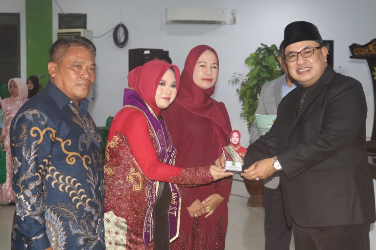 213 Mahasiswa Teknik Sandang Gelar Sarjana, Lulusan Baru Diharapkan Jadi Agen Perubahan