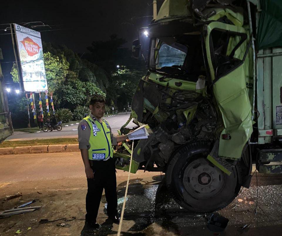 Kecelakaan Beruntun, Pengendara Motor Tewas di Tempat
