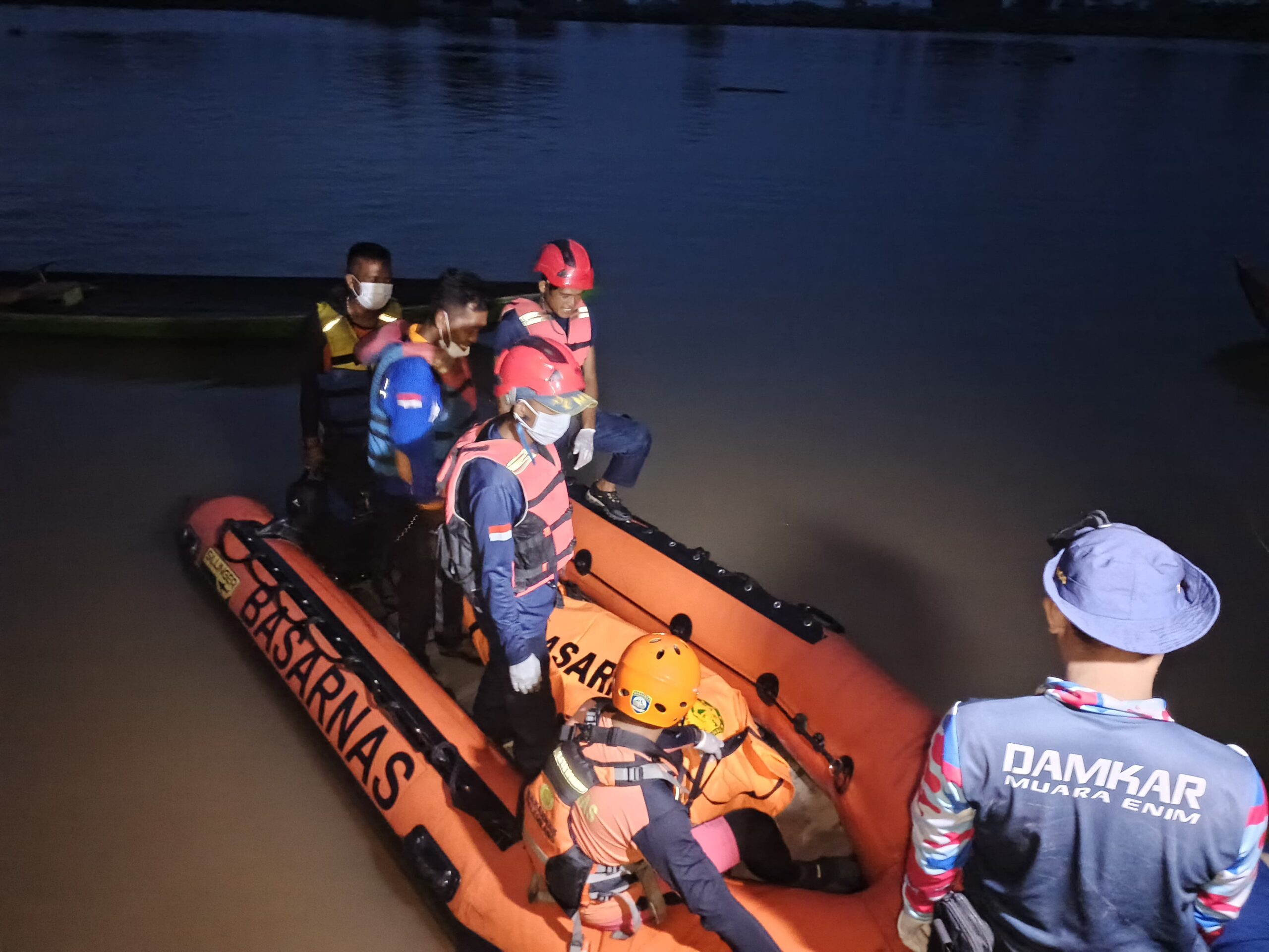 Tim SAR Gabungan Temukan Jasad Pria yang Tenggelam di Sungai Musi