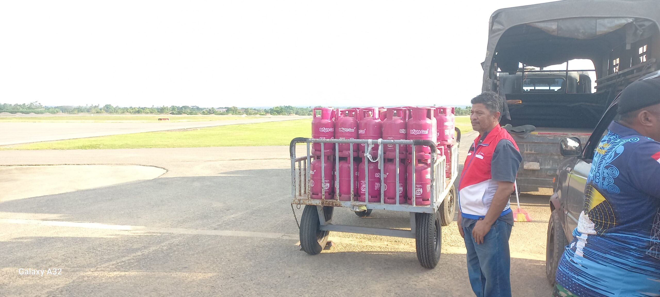 Pertamina Patra Niaga Pastikan Kelancaran Pasokan, BBM dan LPG Dikirim via Udara ke Bener Meriah