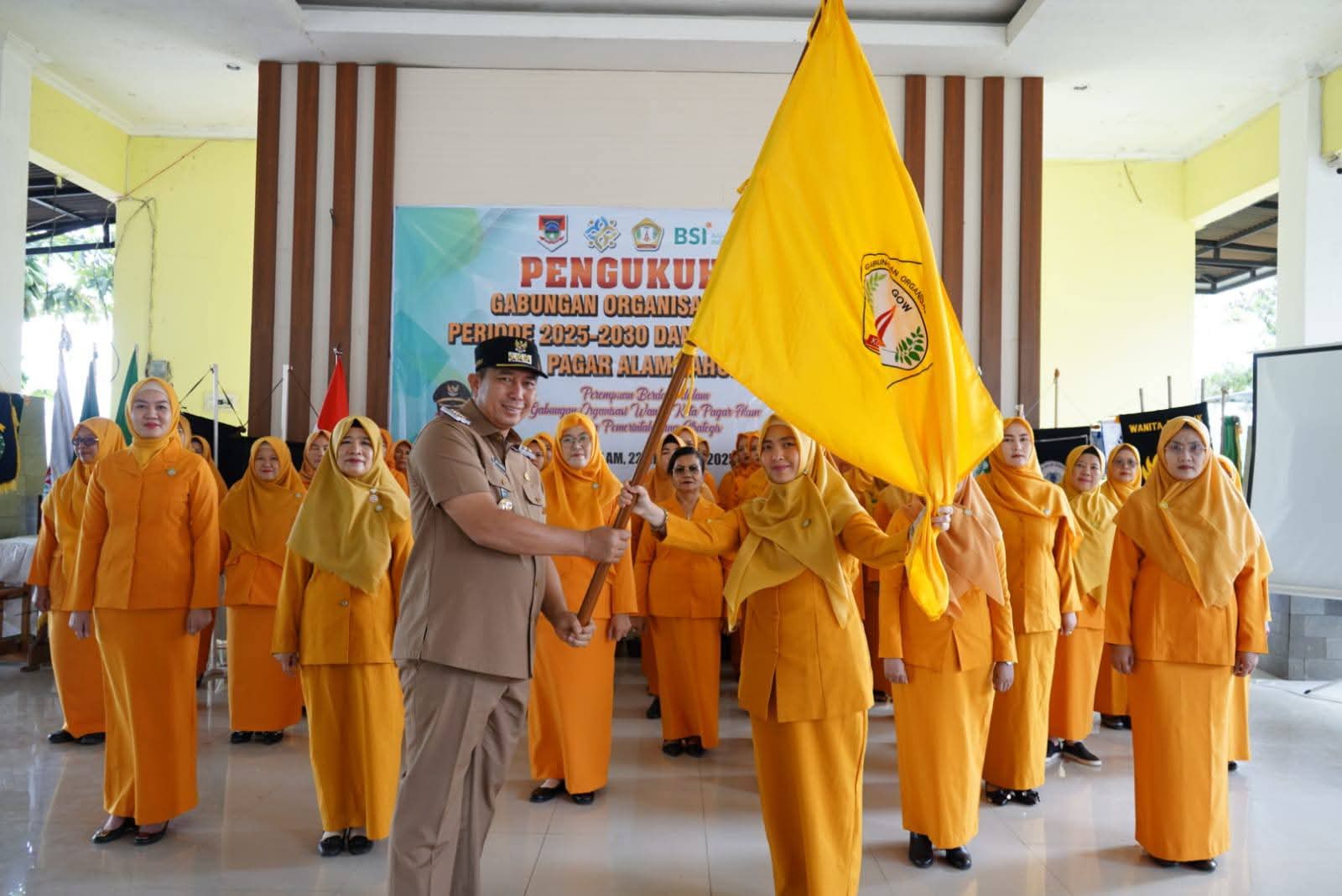 Momen Hari Ibu, Wawako Pagar Alam Dilantik Jadi Ketua GOW