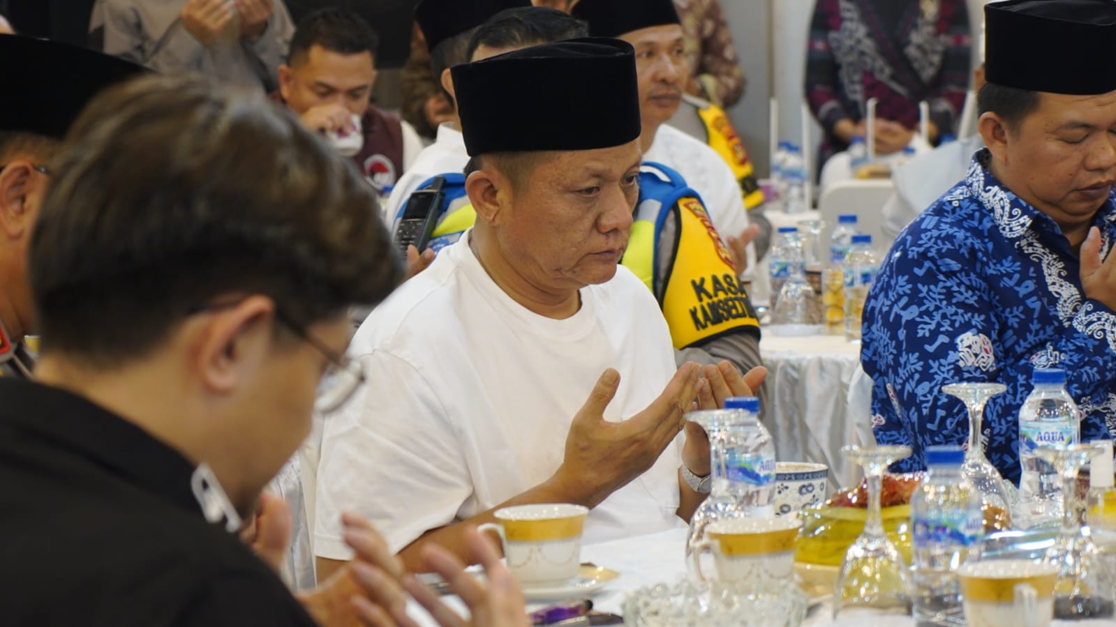 Doa bersama lintas agama dalam rangka malam pergantian Tahun Baru 2026.