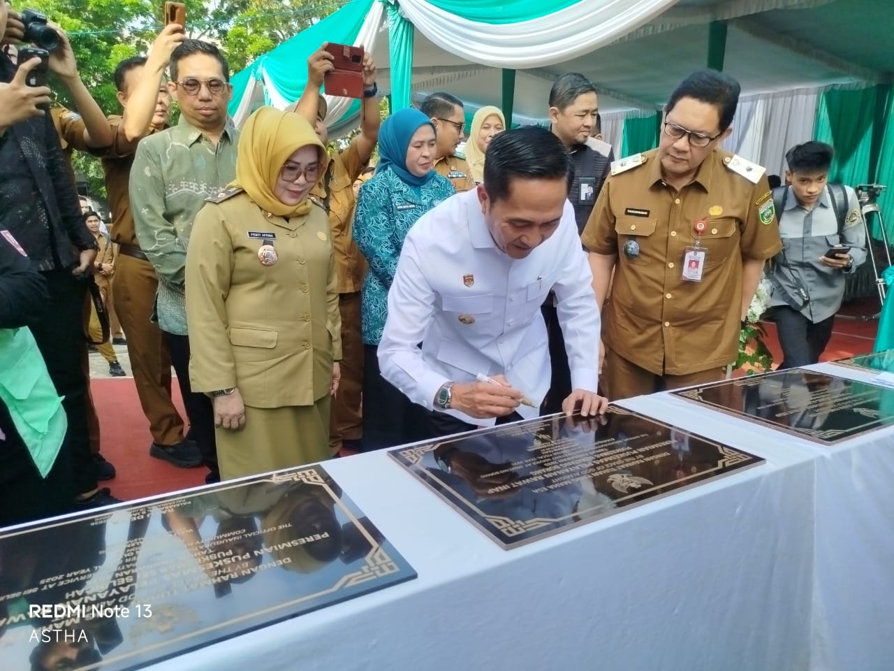 Walikota Palembang Resmikan Ruang Rawat Inap dan Bantuan 10 Ambulance Layanan 24 untuk Warga