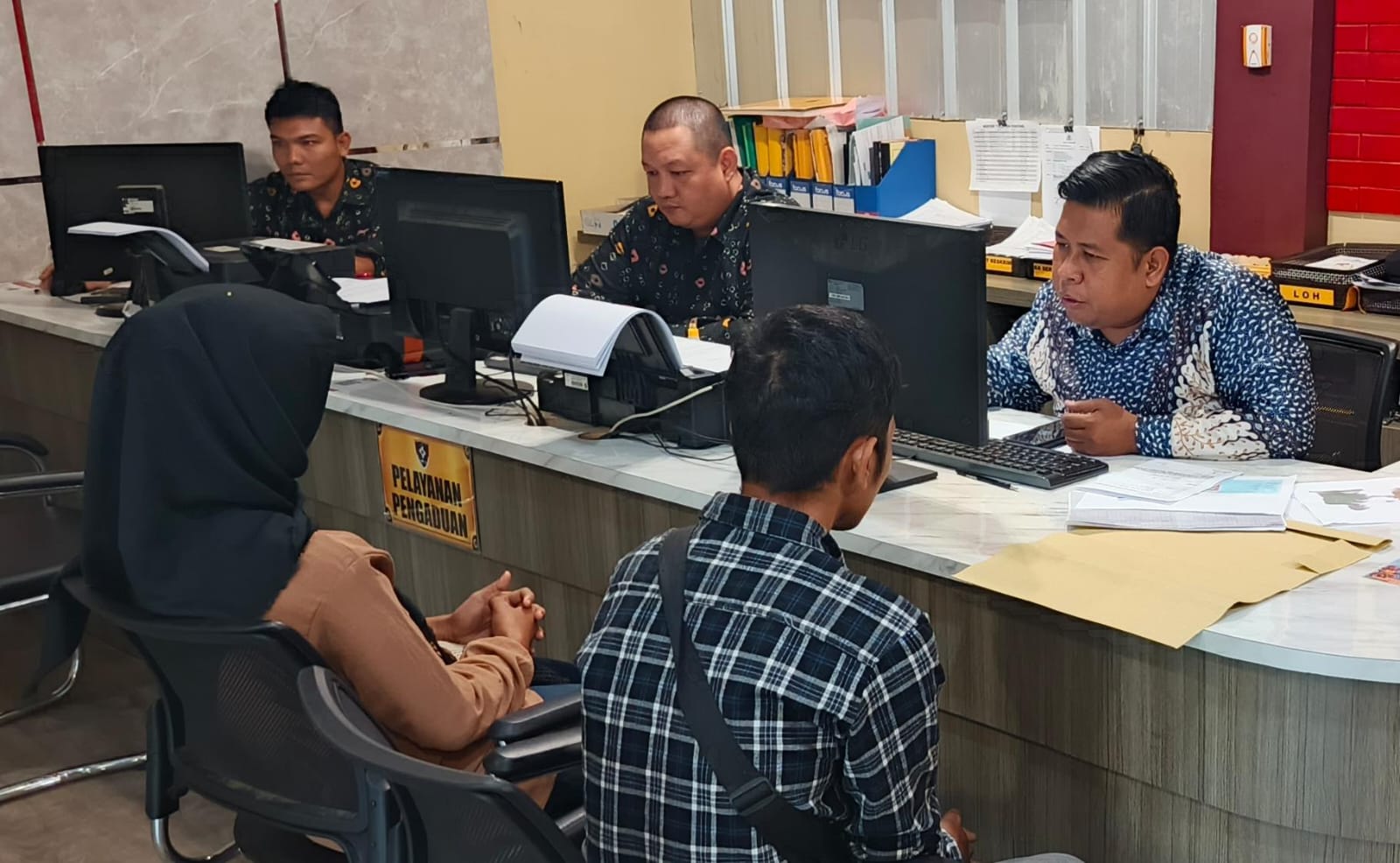 Korban melapor ke Polrestabes Palembang. (Photo: Kiki Nardance)