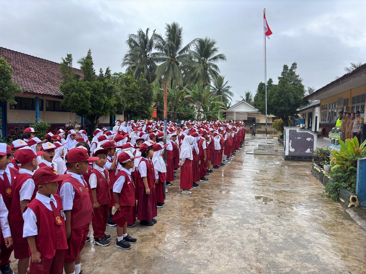 Polsek BMT “Goes to School” Ingatkan Pelajar Fokus Belajar Demi Masa Depan