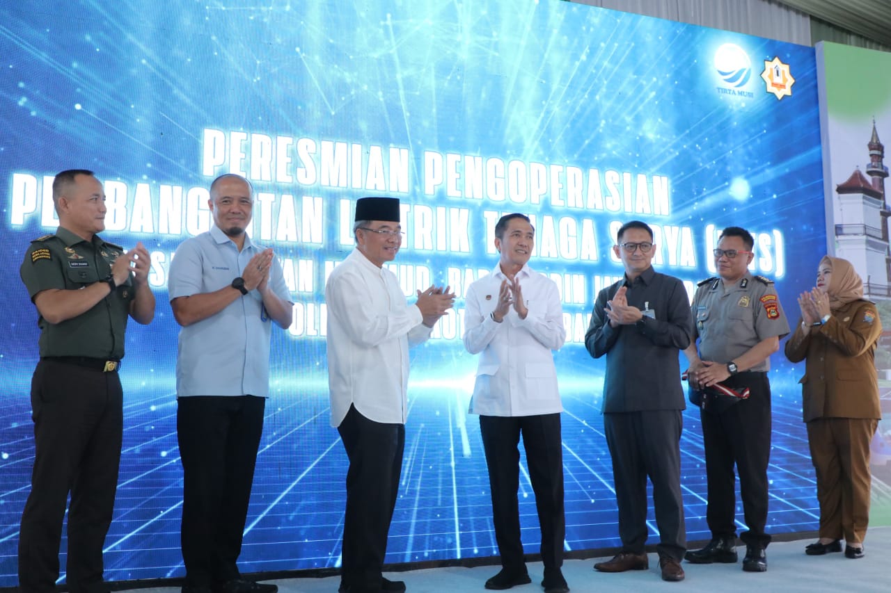 Manfaatkan Energi Terbarukan Ratu Dewa Manfaat Kan PLTSA Di Masjid Agung 