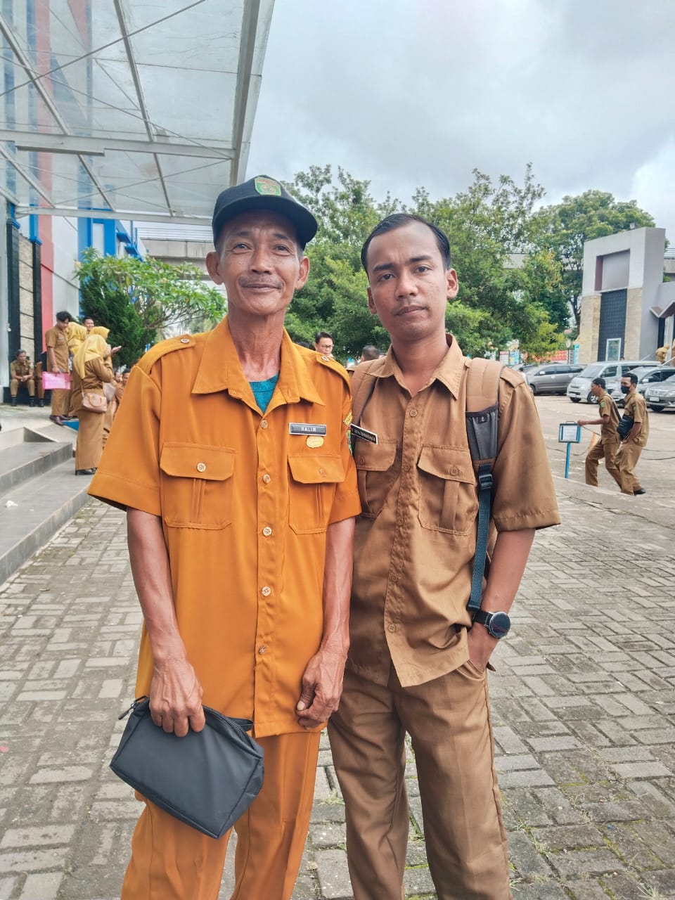 Di Ujung Usia, Pengabdian Itu Baru Datang