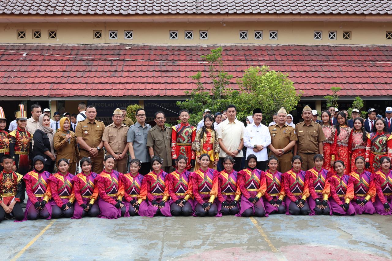 Ratu Dewa Apresiasi Prestasi Nasional–Internasional Marching Band Cakrawala Spensa