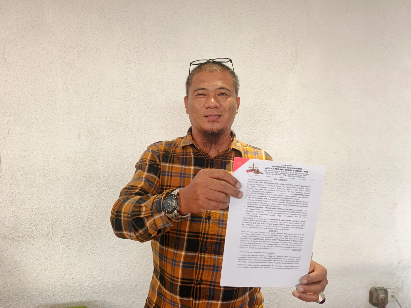 Terciduk Suami Bersama Pria Lain di Kamar Homestay, Ini Penjelasan Istri