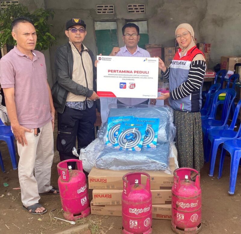 Pertamina Patra Niaga Sumbagsel Gerak Cepat Bantu Korban Kebakaran di Kemang Agung