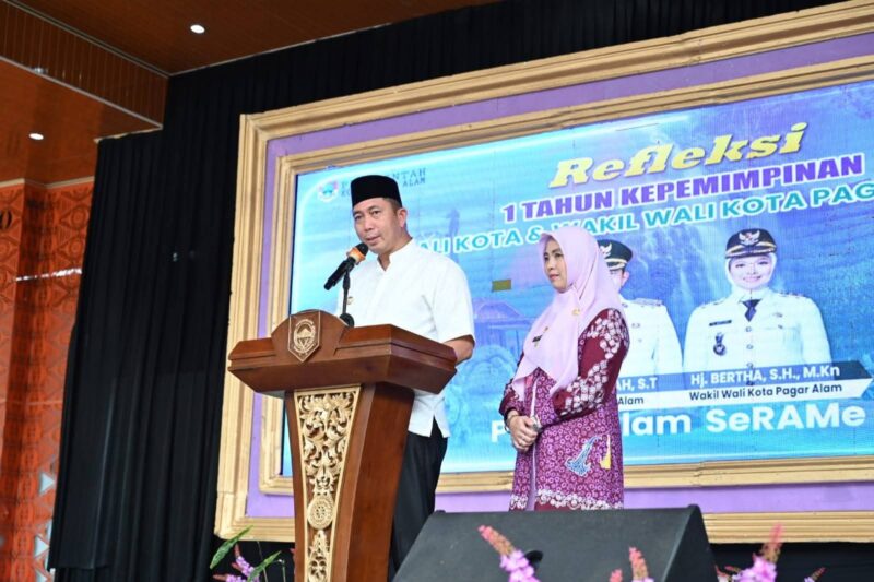//FHOTO// : walikota pagar alam ludi oliansyah dan wakil walikota hj bertha paparkan capaian satu tahun