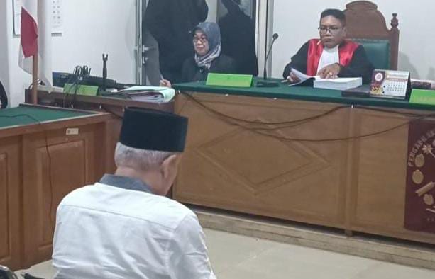Terdakwa Lukman dihadirkan di PN Tipikor Palembang untuk mendengarkan pembacaan tuntutan dari JPU. 