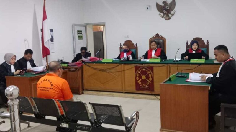 Suasana persidangan dugaan penipuan proyek rumah limas di Pengadilan Negeri Palembang. 