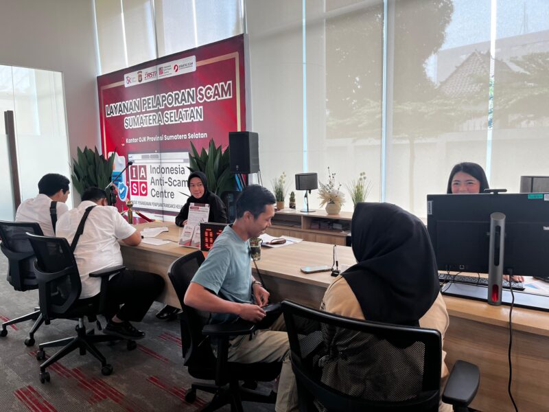 Layanan Laporan Scam yang berlokasi di Kantor OJK Sumsel. Foto: Tia