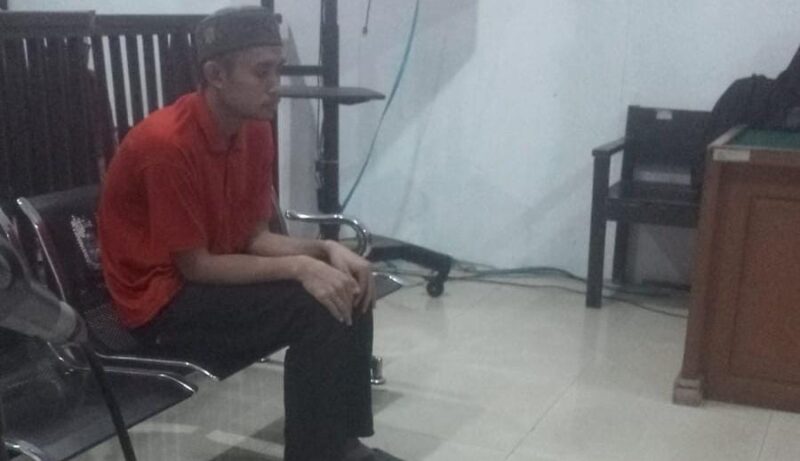 Terdakwa kasus pembunuhan Jalani sidang perdana di PN Palembang. 