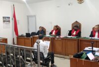Terdakwa Reimar Yousnadi dan tim penasehat hukumnya menyampaikan nota pembelaan di persidangan yang digelar di PN Palembang. 