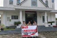 Wujudkan Toleransi dan Keamanan, Polsek Buay Madang Timur kawal jalannya ibadah "Minggu Kasih" di Gereja Trinitas Bangun Sari. 