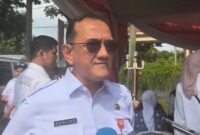 Sekretaris Daerah (Sekda) Sumsel, Edward Candra saat diwawancarai, Rabu (11/3/2026). Foto: Tia