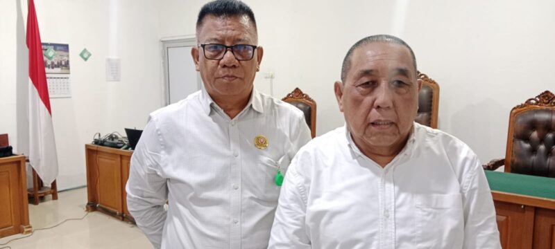 Saat  penasihat hukum terdakwa Bembi Adisaputra,Amirul Husni, SH, MH dan Wilson A Hukian SH , ditemui di PN palembang, kamis (12/3/2026)