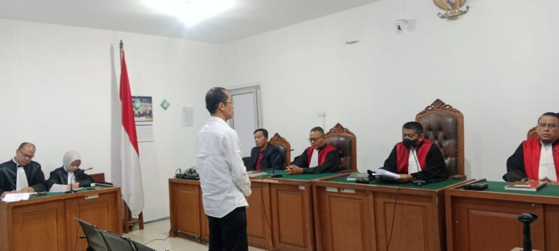 Terdakwa kasus korupsi proyek revitalisasi Pasar Cinde Palembang, Raimar Yousnaidi, menjalani sidang pembacaan putusan di Pengadilan Tipikor Palembang, Jumat (13/3/2026).