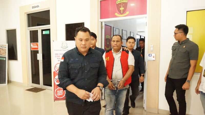 Saat Pidsus kejari Banyuasin Giovani, SH MH tahan Kades Sebokor Jumad (13/3/2026)